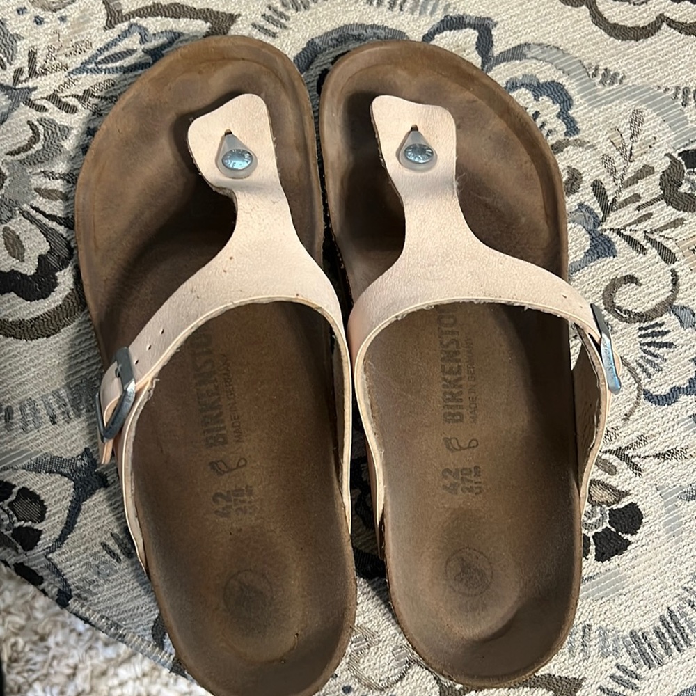 Size 11 Birkenstock vegan sandals with light rose strap